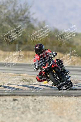 media/Dec-01-2025-Moto Forza (Mon) [[2daa91e15f]]/2-Intermediate Group/Session 3 (Turn 3)/